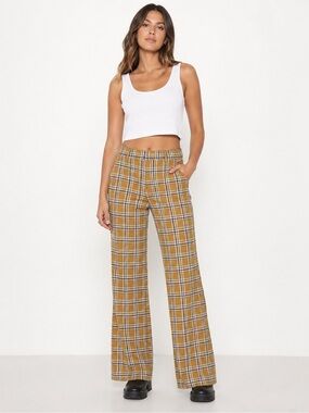 Urban Outfitters flare pants size 6 flare leg
